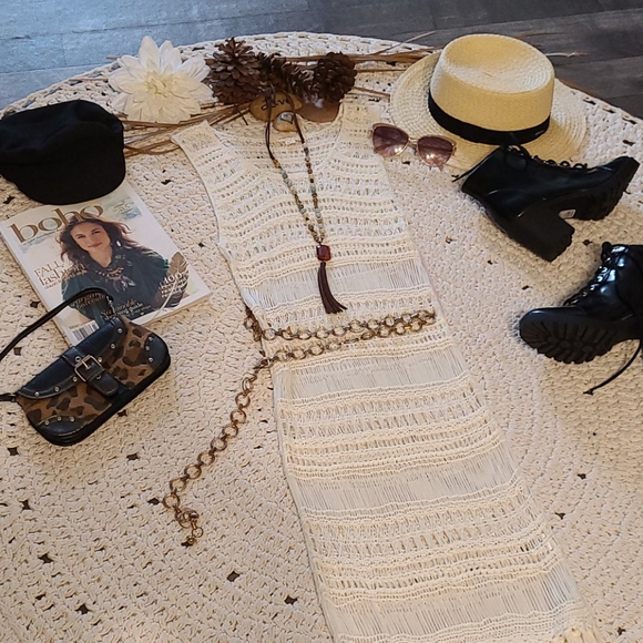 NEW NWT  BOHO CREAMY WHITE  CROCHET DRESS COVERUP. - Picture 3 of 15